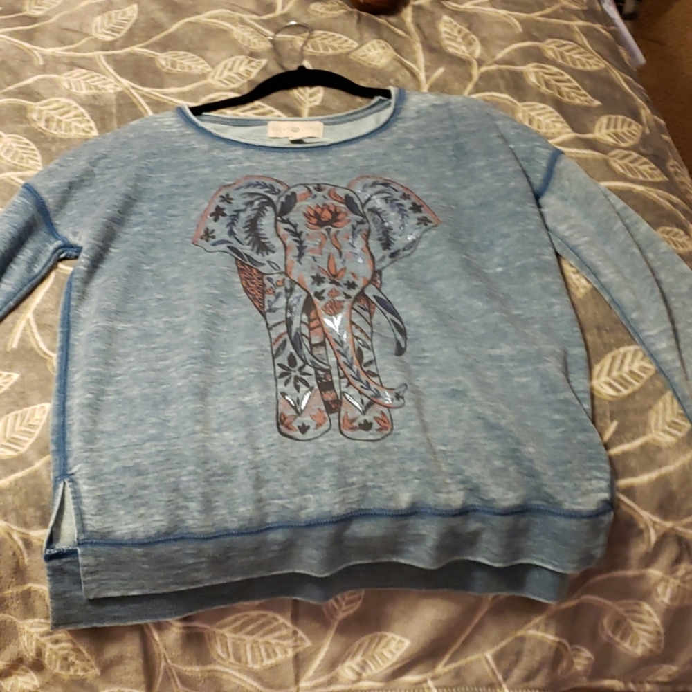 Long sleeve elephant